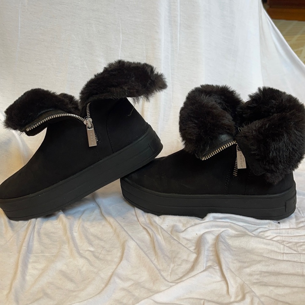 JSlides Black Platform Zip Up Boots Size W5.5